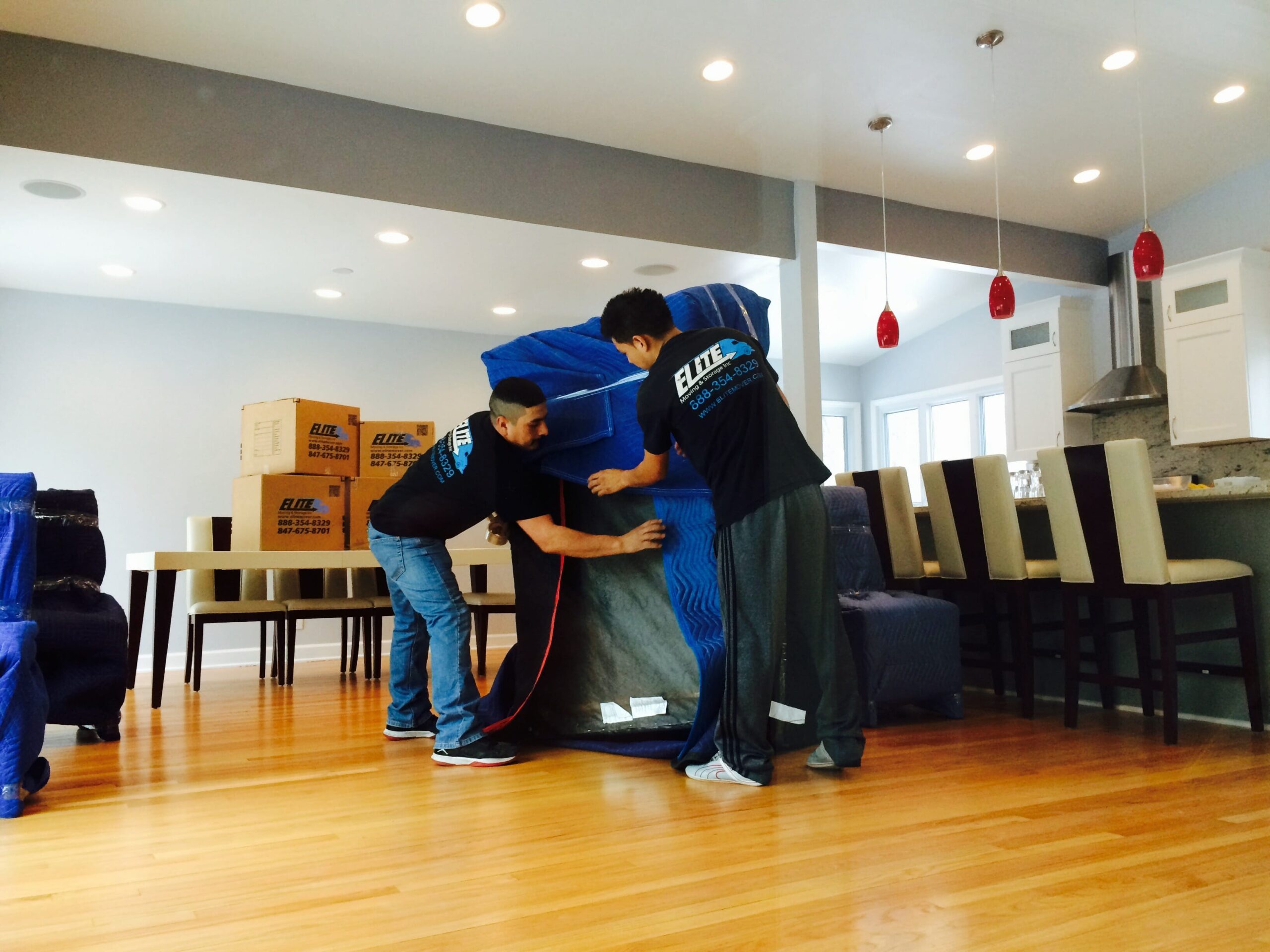 Elite Movers Teamwork