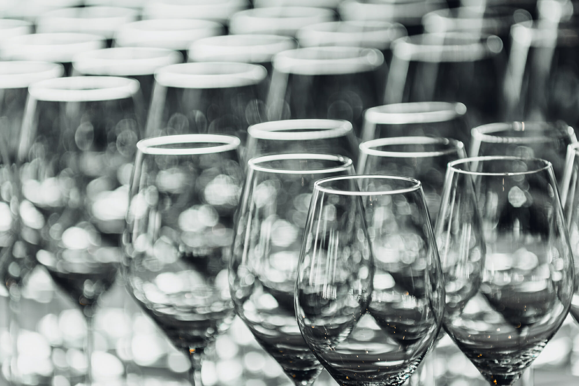 Wine glasses for move