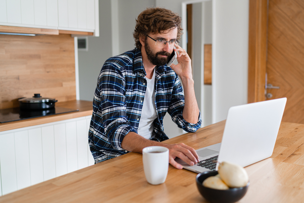 How to Stay Stable While Working and Moving